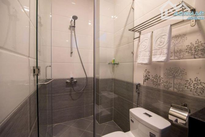 Nhà Giá Tốt - Mặt Tiền đường Nguyễn Thanh Tuyền - DT: 5.8 x 17m - 2 lầu - Giá 15 tỷ. - 1
