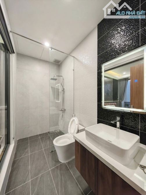 Nhà 3 Tầng hẻm 1 xẹt Đặng Văn Bi, Trường Thọ DT 80m2, SHR, tặng nội thất giá chỉ 7 tỷ. - 1