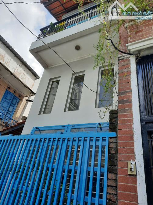 CHỈ NHỈNH 5 TỶ, 38m2, 3 TẦNG, TT QUẬN 10, LÔ GÓC, SÁT MẶT TIỀN ĐƯỜNG NGUYỄN TIỂU LA - - 1
