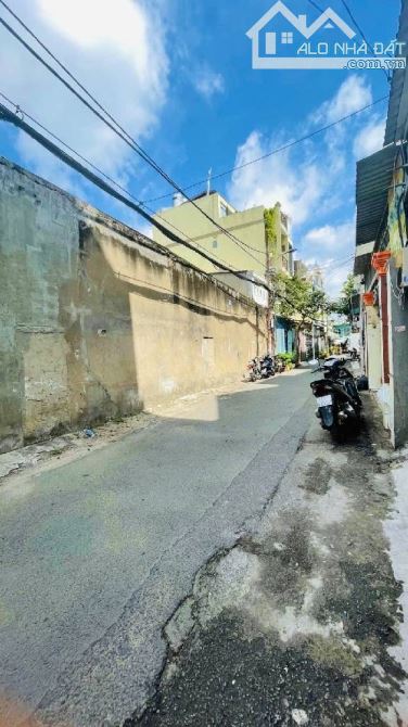Bán nhà Tân Bình 10.999 Tỷ Diện tích 134m2 Hẻm ô tô ngay Trường Chinh, Phường 15. - 1