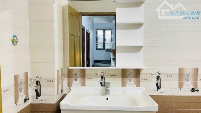 🏡 CẦN BÁN NHÀ PHỐ 3 TẦNG – HẺM XE HƠI – XE ĐẬU TRƯỚC NHÀ- GIÁ CHỈ 5.7 TỶ - 1