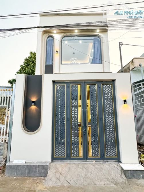 Nhà trệt lửng kiến trúc hiện đại, 3 phòng ngủ, lộ oto, gần đh Y Dược Cần Thơ - 1