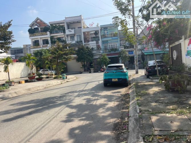 NHÀ 4 TẦNG KHU PHÂN LÔ ĐẠI HẢI PHAN VĂN HỚN HM ĐƯỜNG NHỰA 10M . - 1