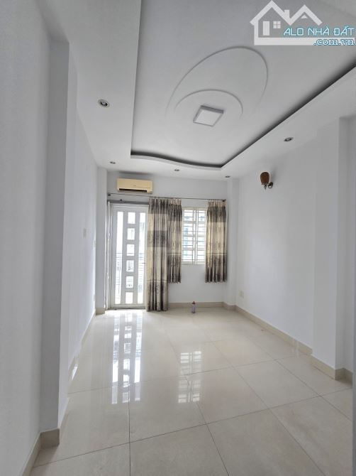 BÁN NHÀ PHÚ NHUẬN - KHU PHAN XÍCH LONG - HẺM XE HƠI - 6 TẦNG 7 CHỖ - 1