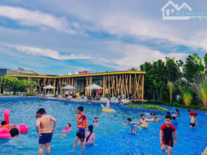 Nhà mặt tiền đường Tỉnh Lộ 824, 1 trệt 2 lầu, 3PN, SHR, DTSD 250m2 giá tốt chỉ 2ty250 - 1