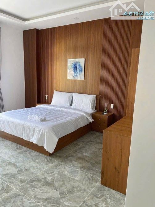 Ks  4tầng. Ngay gs03  đông hoà siêu thị go dt 102 - 1