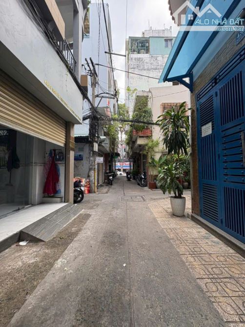 !! (4X13m)Hẻm thông, Ôtô đổ cửa, sát Mặt Tiền Nguyễn Tri Phương Quận 10_3 Tầng  10.3 Tỷ - 1