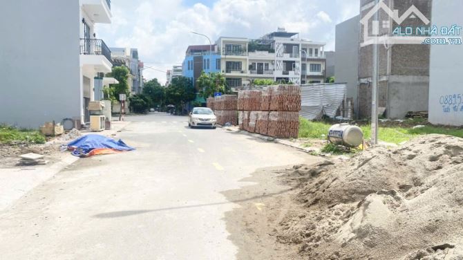 🌺 Bán lô 73m2 không lỗi lầm tại khu phân lô Đống Chuối,Hùng Vương-Giá 3tỷ - 1