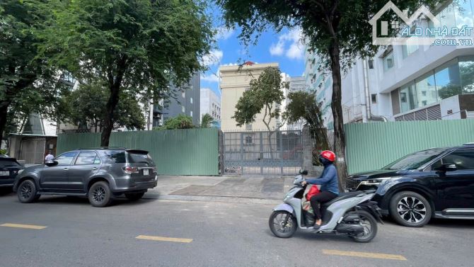 Bán đất biệt thự xây dựng tòa nhà mặt đường Nguyễn Văn Thủ Quận 1 (1000m2) 950 tỷ - 1