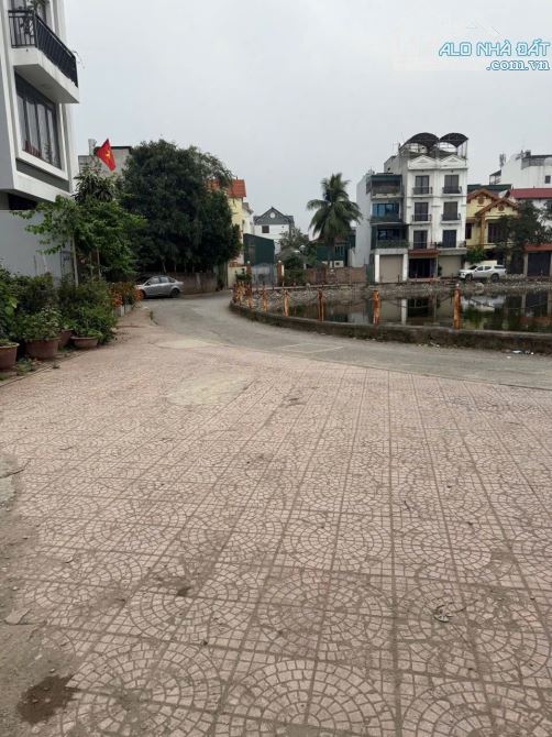 Bán đất cạnh hồ Cự Khối, ngõ Ô Tô, 57m2, mặt tiền 4m, giá chào nhỉnh 6 tỷ. - 1