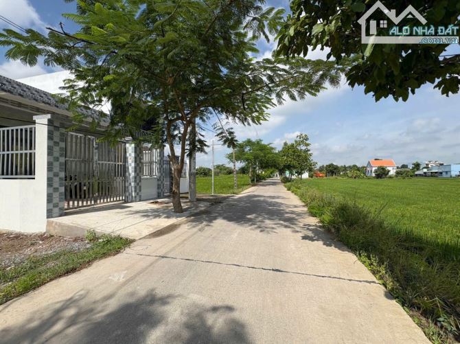 125m2 Mặt tiền Bờ Lát- Thanh Phú - Bến Lức Long An giá 1tỷ550 - 1