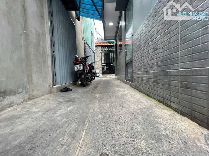 Bán nhà Đoàn Văn Bơ - 2 tầng - Ngang 5,5 dài 3.5 - Chỉ 2.15 tỷ - 1