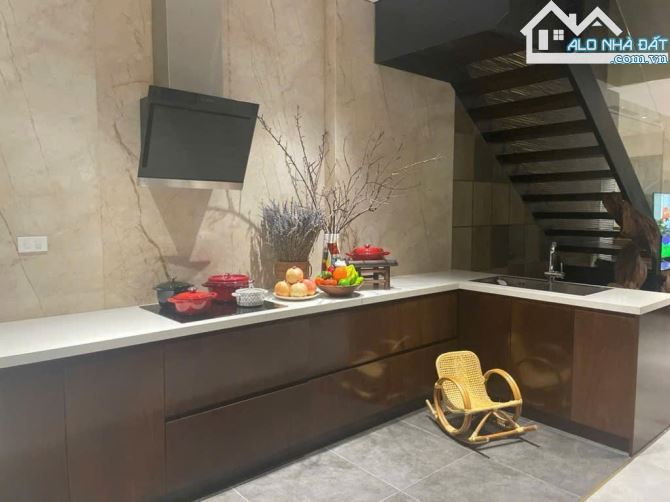 BÁN NHÀ TRẦN QUỐC HOÀN, PHÂN LÔ, ÔTÔ TRÁNH, KINH DOANH, 5T THANG MÁY, 48M2 GIÁ 17 TỶ - 1