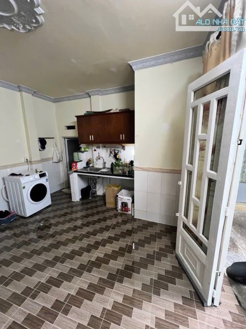 Bán Nhà  Quận 7 DTSD 45m2 ,2 Tầng , Dưới chân cầu tân thuận, Huỳnh Tấn Phát , Giá 2,350 Tỷ - 1
