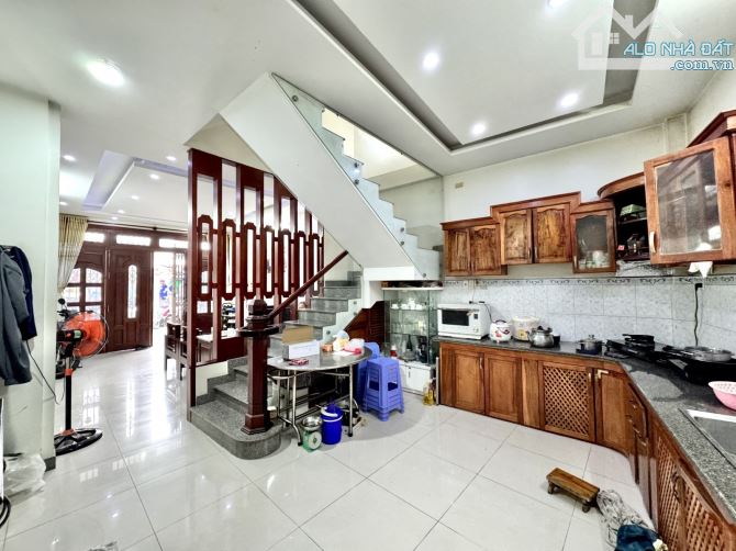 BÁN NHÀ PHÚ NHUẬN - Ô TÔ VÀO NHÀ - 4 TẦNG - 46M2 - NỞ HẬU - 1