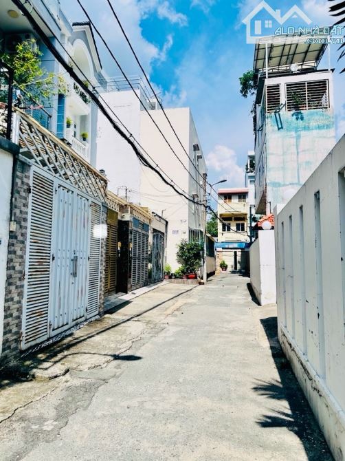 Cần bán nhà hẻm ô tô đỗ cửa, 72,2m² Lê Văn Thọ, tiện xây mới, 4 phòng cho thuê hơn 10tr/th - 1