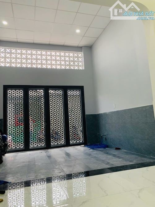 🏠 NHÀ MỚI GIÁ MỀM DĨ AN – 2 TẦNG – XE HƠI VÀO TẬN NHÀ CHỈ 3.9 TỶ TL - 1