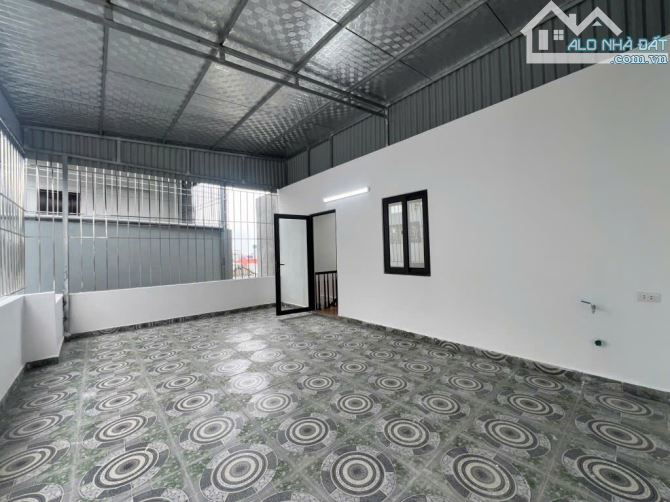 Bán nhà 5 tầng đẹp Thạch Bàn – Long Biên, 40m², mặt tiền 6.5m, ô tô đỗ cửa, giá 6.7 tỷ - 12