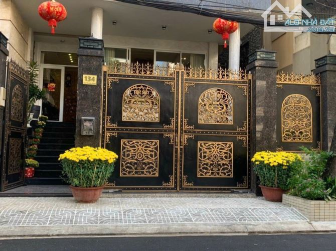 Bán Nhà MT Nguyễn Minh Hoàng Khu K300 Q.Tân Bình - 10x22m Hầm 3 tầng giá chỉ 54 tỷ. - 12