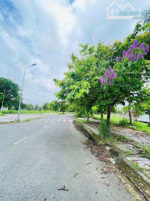 Bán đất biệt thự ven sông đường ND.Trinh Quận 9 cũ gần chợ long Trường (298m2) 42 tr/m2 - 13