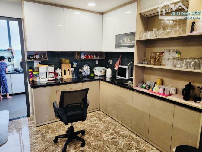 Bán Nhà 5 Tầng Mới Đẹp, Có Thang Máy, Ngang 5m, Nở Hậu, Trung Tâm Quận 4 - 14