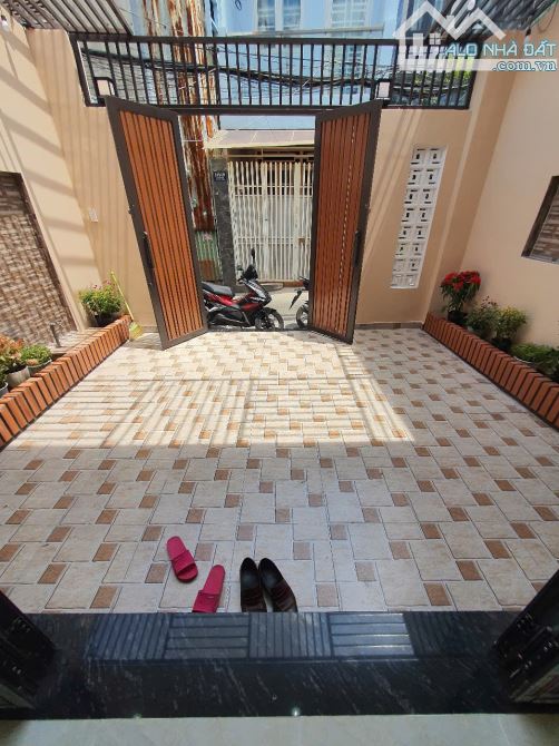 Nhà mới ngang 5m 2 tầng đường Lưu Hữu Phước q8 - 15