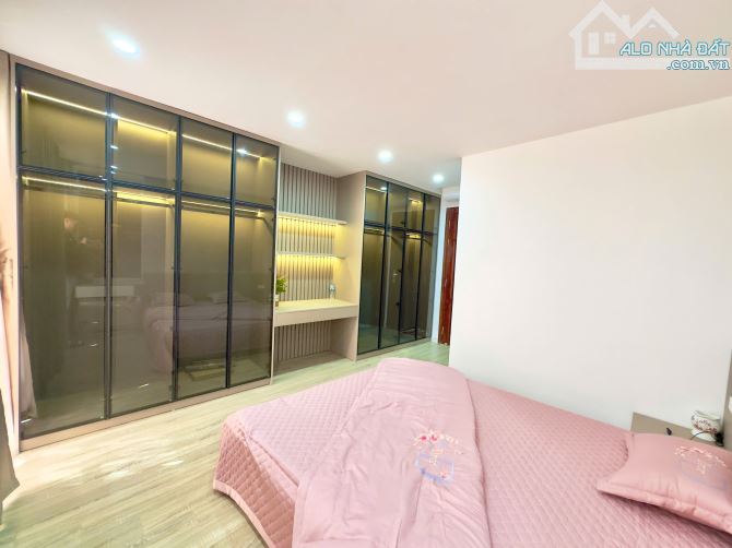 MINH KHAI - NHÀ ĐẸP 7T THANG MÁY - LÔ GÓC - 4 NGỦ - NỘI THẤT ĐẸP - CHỈ 30M RA Ô TÔ - 15