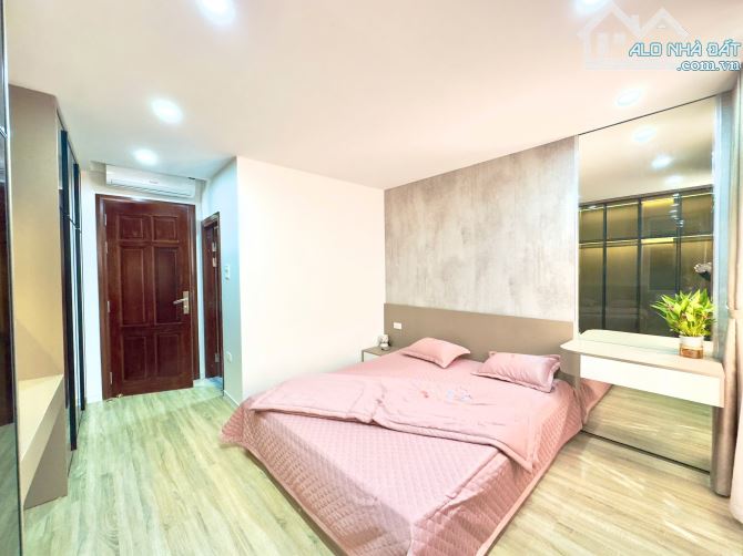 MINH KHAI - NHÀ ĐẸP 7T THANG MÁY - LÔ GÓC - 4 NGỦ - NỘI THẤT ĐẸP - CHỈ 30M RA Ô TÔ - 17