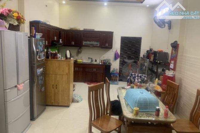 Nhà 3 Lầu hẻm xe hơi đường Lê Thị Hoa gần Chợ Nông Sản Thủ Đức Bán 5 tỷ 690 triệu - 2