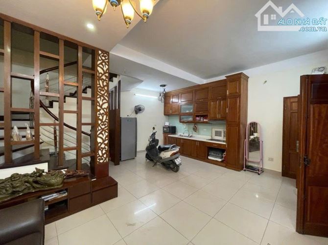 Bán căn góc 9.2 tỷ, 45m, 4 ngủ, ngõ 267 Hoàng Hoa Thám, ngõ nông, 3 thoáng - 2