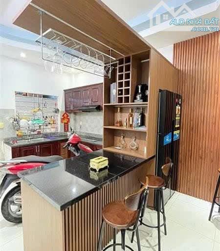🏠 Bán nhà 3 tầng Full nội thất đường số 77 - p. Tân Quy, 4*14m, chỉ 6.x tỷ, hoàn công - 2