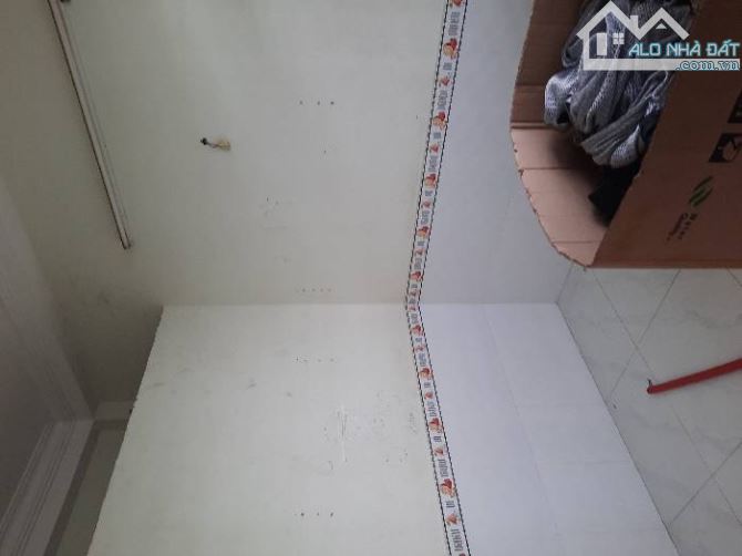 XE HƠI ĐẬU CỬA, HEM TRƯỚC NHÀ 5M, NHÀ ĐÚC BTCT, HẺM THÔNG THOÁNG, SẠCH SẼ, AN NINH, DÂN TR - 2