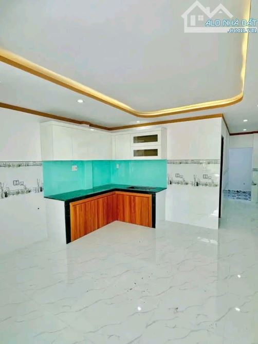 Trả trước 530 triệu Bán nhà gần ngã 3 đèn vàng Đồng Khởi Changshin Thạnh Phú - 2