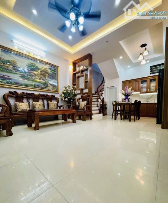 ❌BÁN NHÀ GẦN PHỐ NGUYỄN KHÁNH TOÀN- 44M- 6 TẦNG- HƠN 11 Tỷ - 2