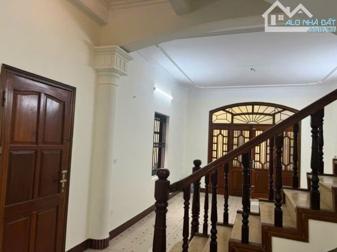 BÁN NHÀ NGUYỄN NGỌC VŨ CẦU GIẤY - NHÀ ĐẸP - NGÕ NÔNG - 20M RA Ô TÔ - DT 68M2, HƠN 14 TỶ - 2