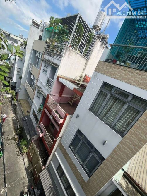 LÝ THÁI TỔ-4 TẦNG-4PN-HẺM XE HƠI-HOÀN CÔNG ĐỦ- 3,7x10,5m- chỉ 8,3 TỶ - 2