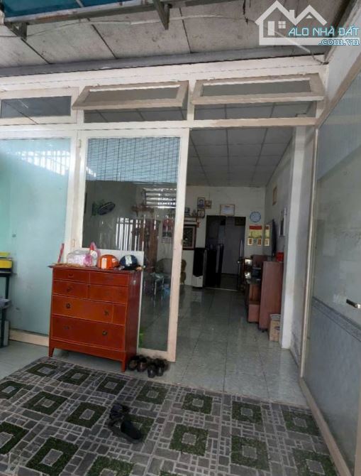 Gần chợ hóc môn gần trường học nhà C4 nở hậu đẹp - Hẻm thông sạch, xe hơi tới cửa 💸 gia - 2