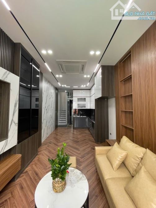 BÁN NHÀ GIA THUỴ- DT 40M2- NỞ HẬU- Ô TÔ VÀO NHÀ- NHỈNH 11 TỶ- SIÊU HIẾM-VIP! - 2