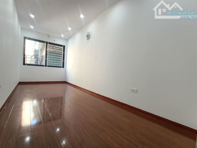 TRẦN KHÁT CHÂN, QUẬN HAI BÀ TRƯNG, 27M2,3 TẦNG, GẦN PHỐ, KINH DOANH. - 2