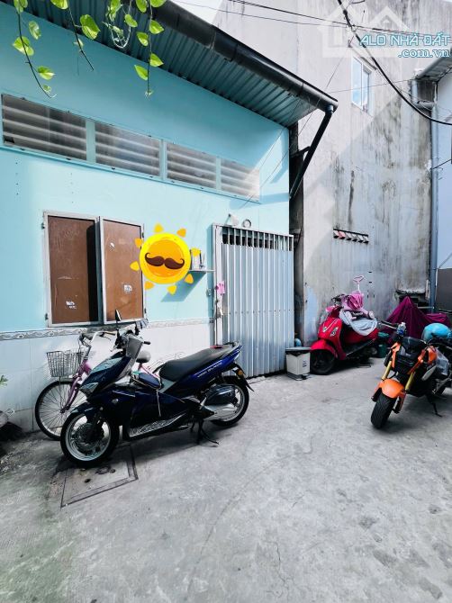 (Q8)NHÀ BÁN BÌNH ĐÔNG -KHU DÂN TRÍ CAO-SỔ VUÔNG VỨC-NHĨNH 2 TỶ - 2