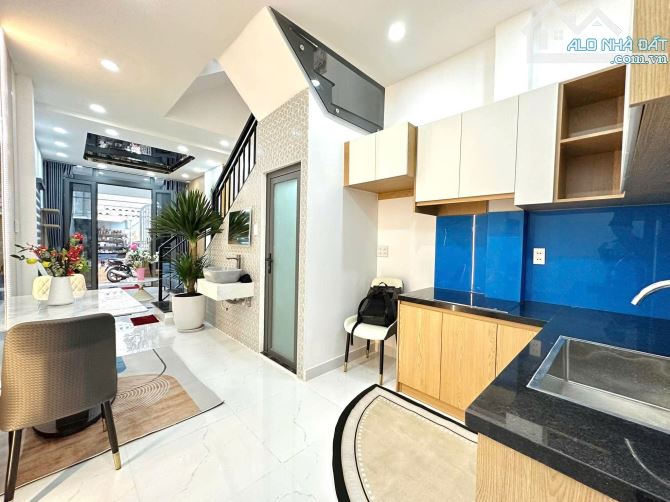 Nhà mới & đẹp Nguyễn Đình Chiểu_ P3, Phú Nhuận. DT 47m2. 3 tầng A4. 3.1m x 16m. Giá 6.5 tỷ - 2