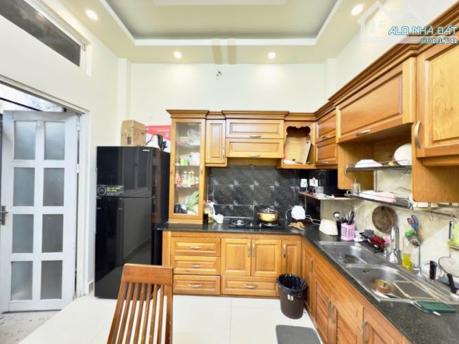 LÊ HỒNG PHONG QUẬN 10 - DT 50M2 HẺM 5M Ô TÔ TỚI NHÀ, 2 MẶT HẺM - 2