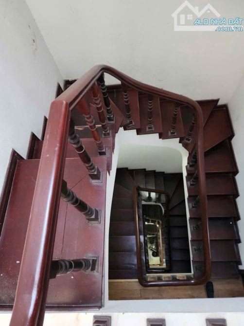 Bán nhà Ngọc Khánh, ngõ thông, thoáng trước sau, ở ngay, 55m2, 4 tầng, giá 11 tỷ - 2