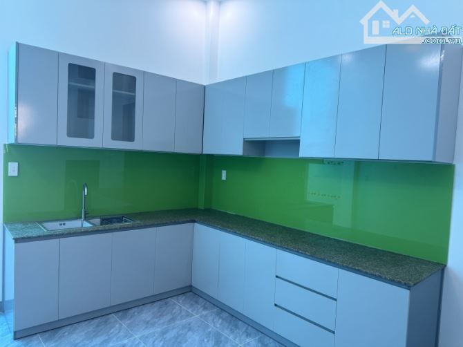 NHÀ BÁN GIÁ 5,9 TỎI, 125M2, HXT RA NGUYỄN ẢNH THỦ, HT, Q12. - 2