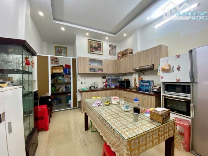 NHÀ 4 TẦNG ĐƯỜNG NGUYỄN THẾ TRUYỆN - KHU TÂN SƠN NHÌ - TÂN PHÚ - 4x15 - 4PN - HẺM XE HƠI - - 2