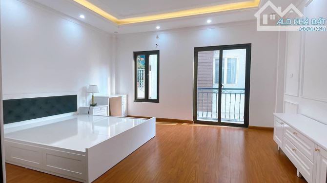Nhà Nguyễn Khang 52m ngay chợ 7 tầng thang máy, giá rẻ - 2