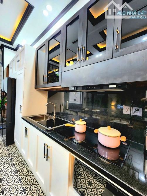 ÍT BÁN! NHÀ MẶT PHỐ VĨNH PHÚC – TRUNG TÂM BA ĐÌNH – VỊ TRÍ VÀNG KINH DOANH - MẶT TIỀN RỘNG - 2