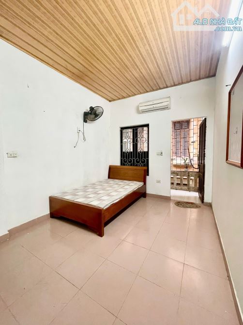 Bán nhà phố Trịnh Đình Cửu - Hoàng Mai –PHÂN LÔ ĐẸP – Ô TÔ ĐỖ CỬA – NGÕ THÔNG - CHỈ 10,89T - 2