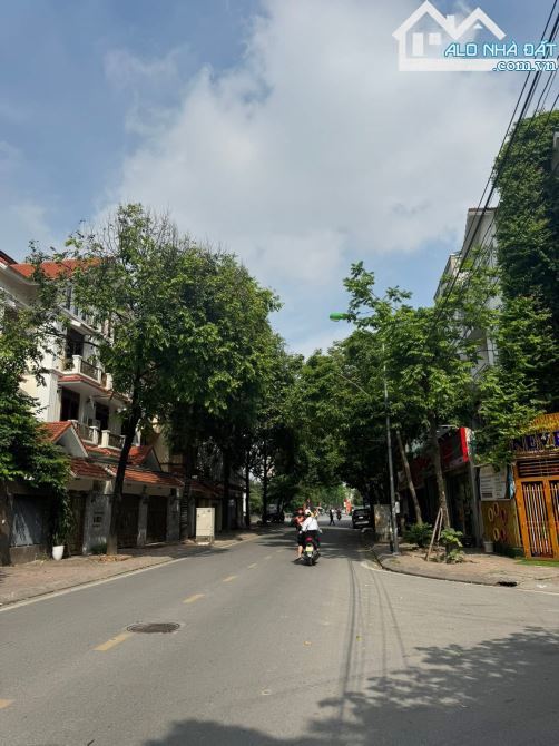 BÁN ĐẤT MẶT PHỐ ĐẠI LINH - NAM TỪ LIÊN 80M2 MT 6M5 - Ô TÔ TRÁNH KINH DOANH - GIÁ 24 TỶ - 2