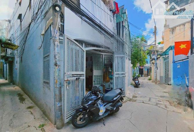Bán nhà đường Dương Quảng Hàm, ngay sau E-mart Phan Văn Trị chỉ 2.86 tỷ - 2